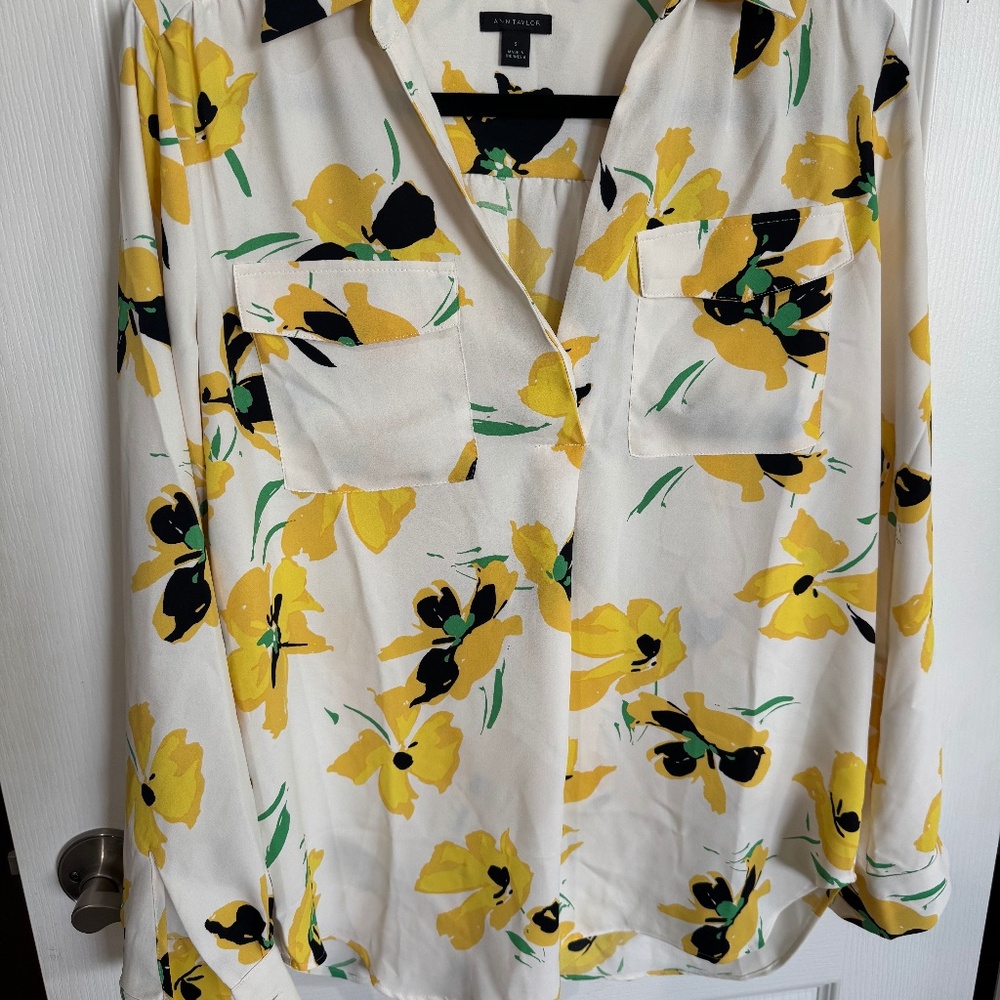 Ann Taylor Yellow Flowers Long Sleeve Top!